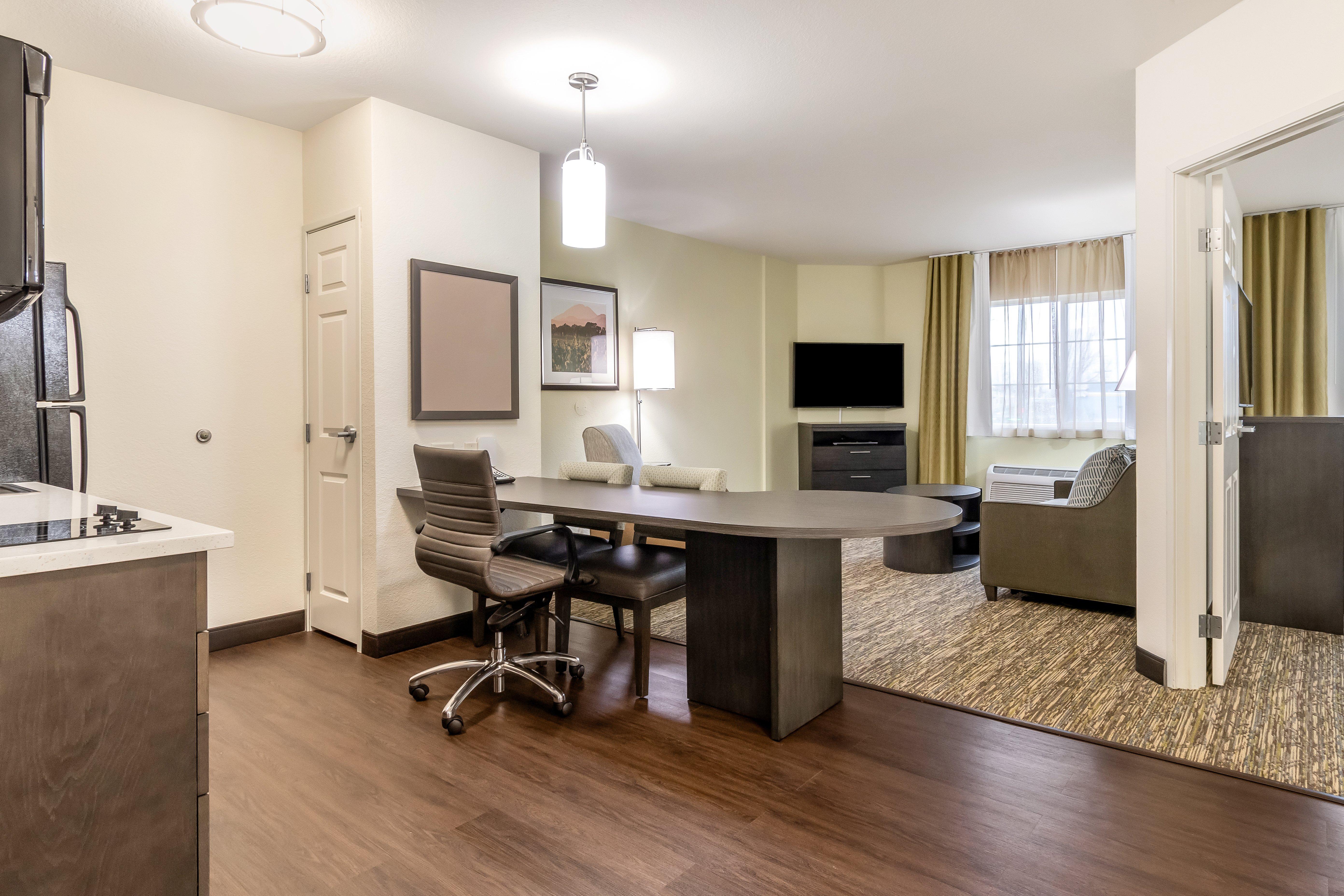 Candlewood Suites Portland Airport By Ihg Exterior photo